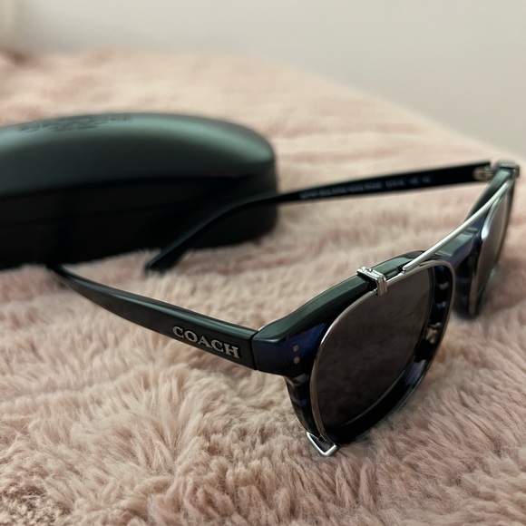 Coach Sun Glasses - Picture 1 of 3
